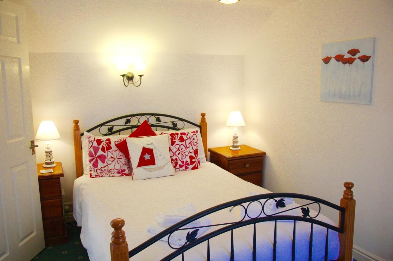Romantic Flint Cottage On The Suffolk Coast Saxmundham Exterior foto