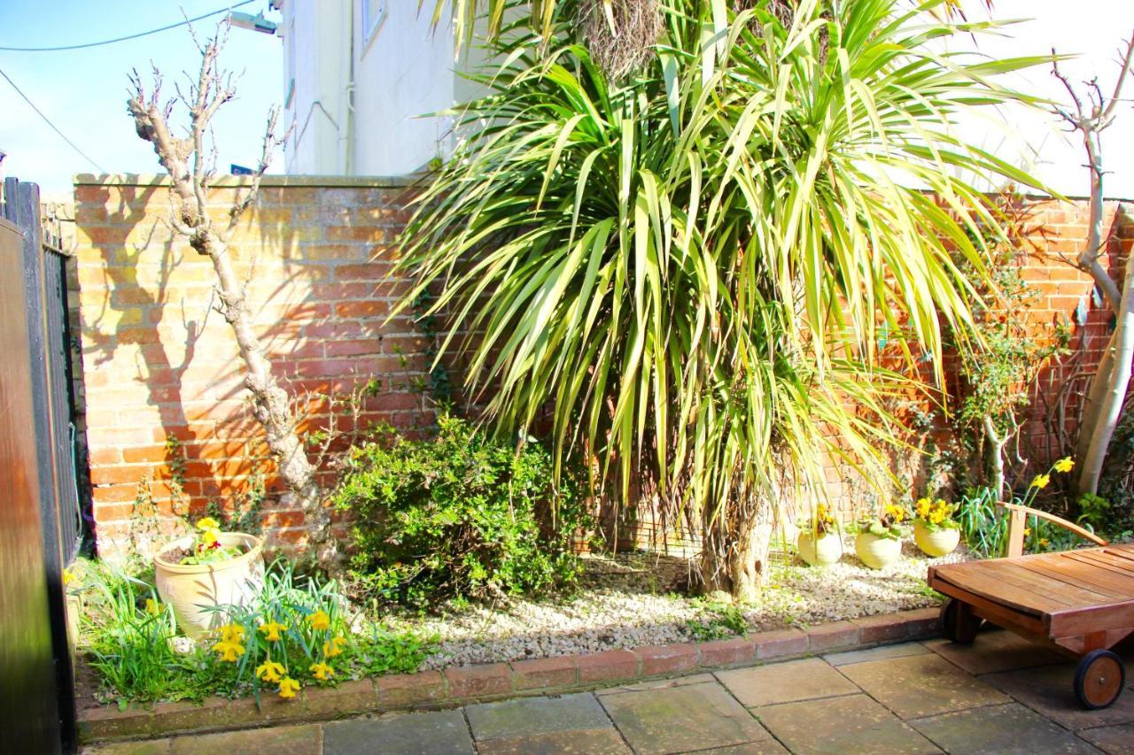 Romantic Flint Cottage On The Suffolk Coast Saxmundham Exterior foto