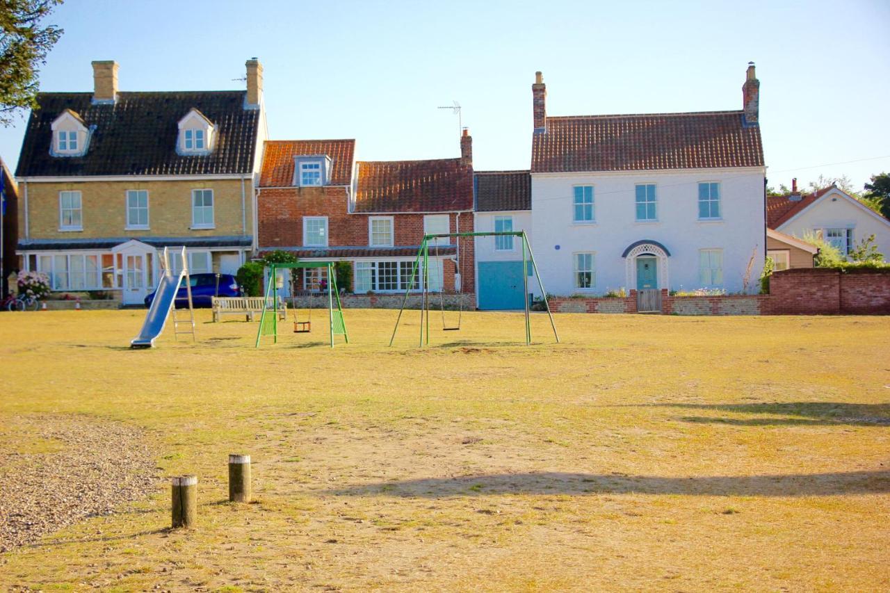 Romantic Flint Cottage On The Suffolk Coast Saxmundham Exterior foto