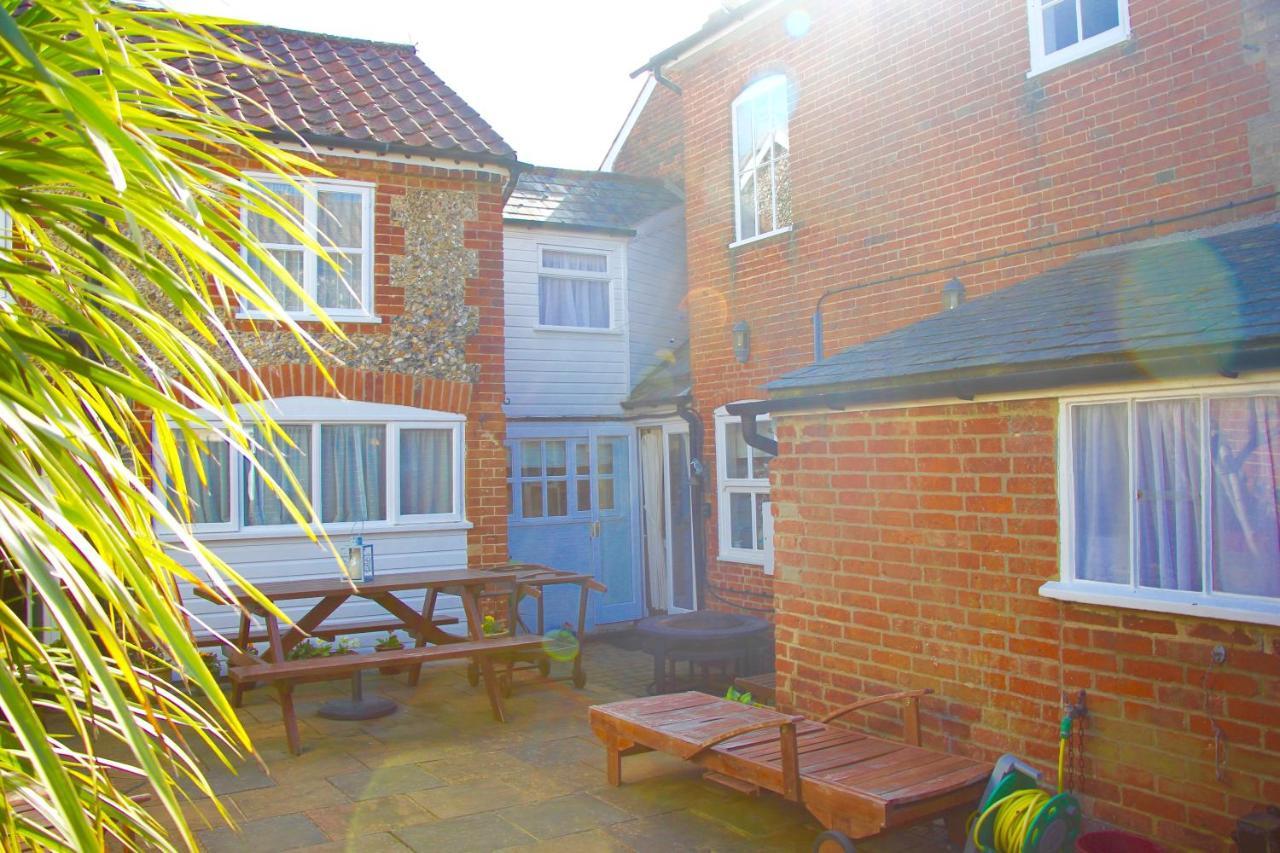Romantic Flint Cottage On The Suffolk Coast Saxmundham Exterior foto
