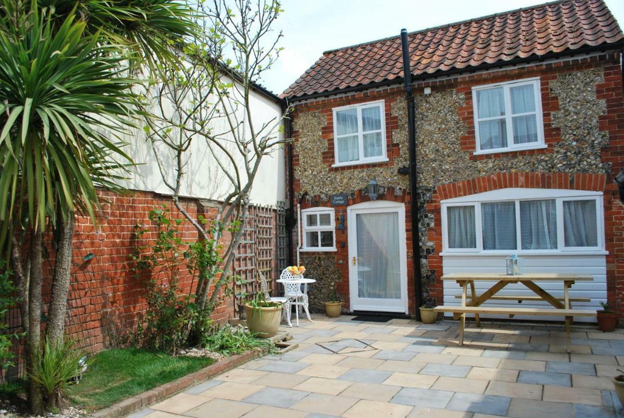 Romantic Flint Cottage On The Suffolk Coast Saxmundham Exterior foto